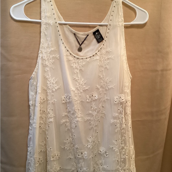 BKE Boutique sleeveless top - Picture 1 of 6